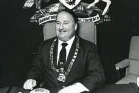 Sandy served as comhairle convener for eight years from 1984