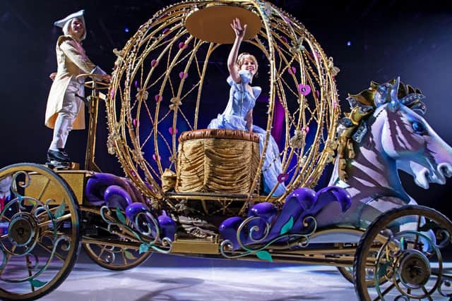 Glittering Cinderella's carriage from Disney on Ice (photo: Feld Entertainment, ©Disney, ©Disney/Pixar, Geo Rittenmyer)