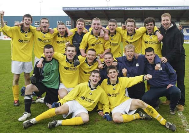 Picture/Ken Macpherson,Inverness.
FREE Pic supplied by Carnegie Worldwide.
Bank of Scotland Scottish Schools FA Shield semi-final @ Victoria Park, Dingwall.
Nicolson Institute(6) v HillparkSecondary School(0). 19/4/04.
The Nicolson Institute celebrate their 6-0 win.